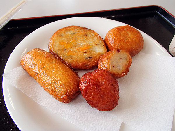 出塚水産のかまぼこ